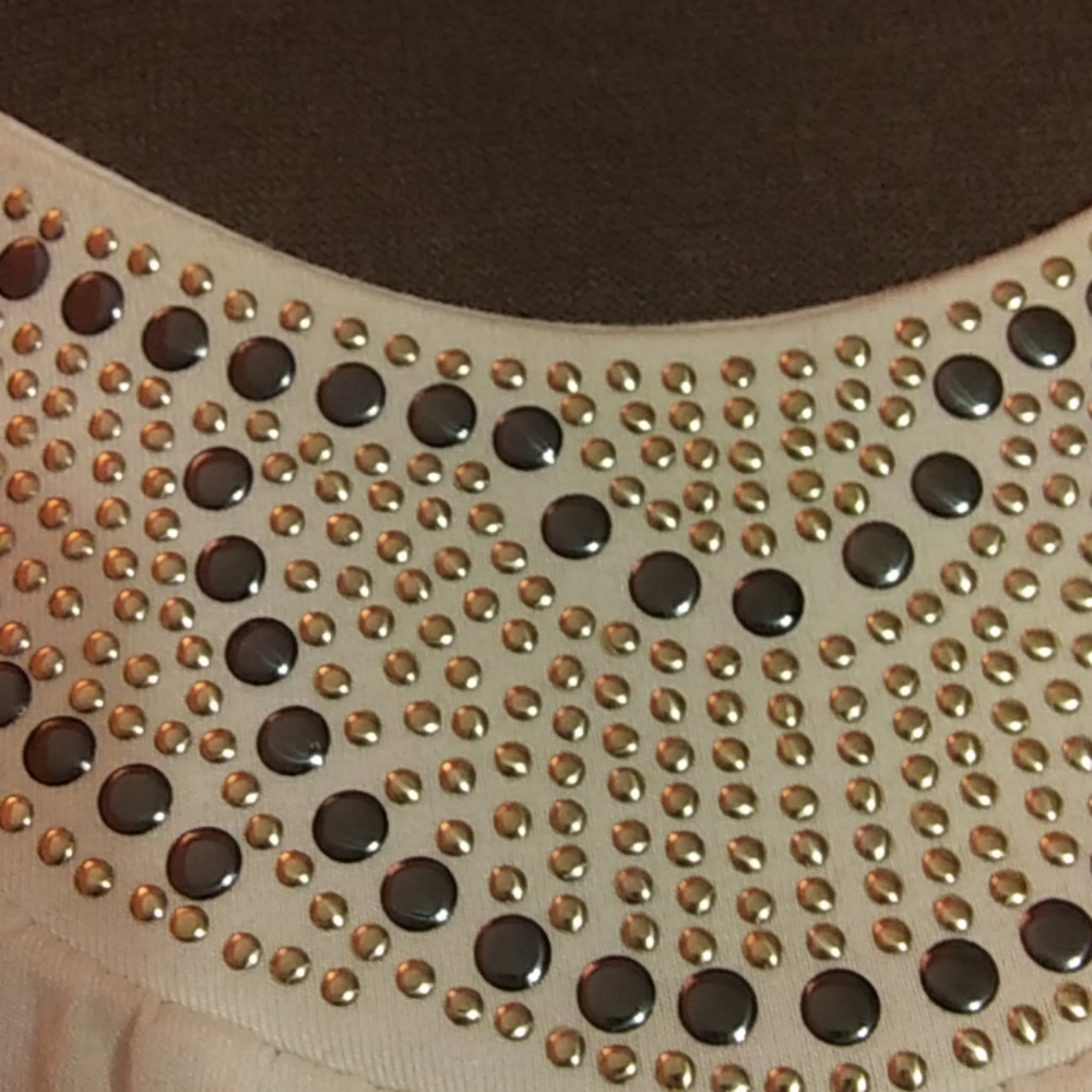 LIKE NEW Blouse Size Medium. - Picture 6 of 6